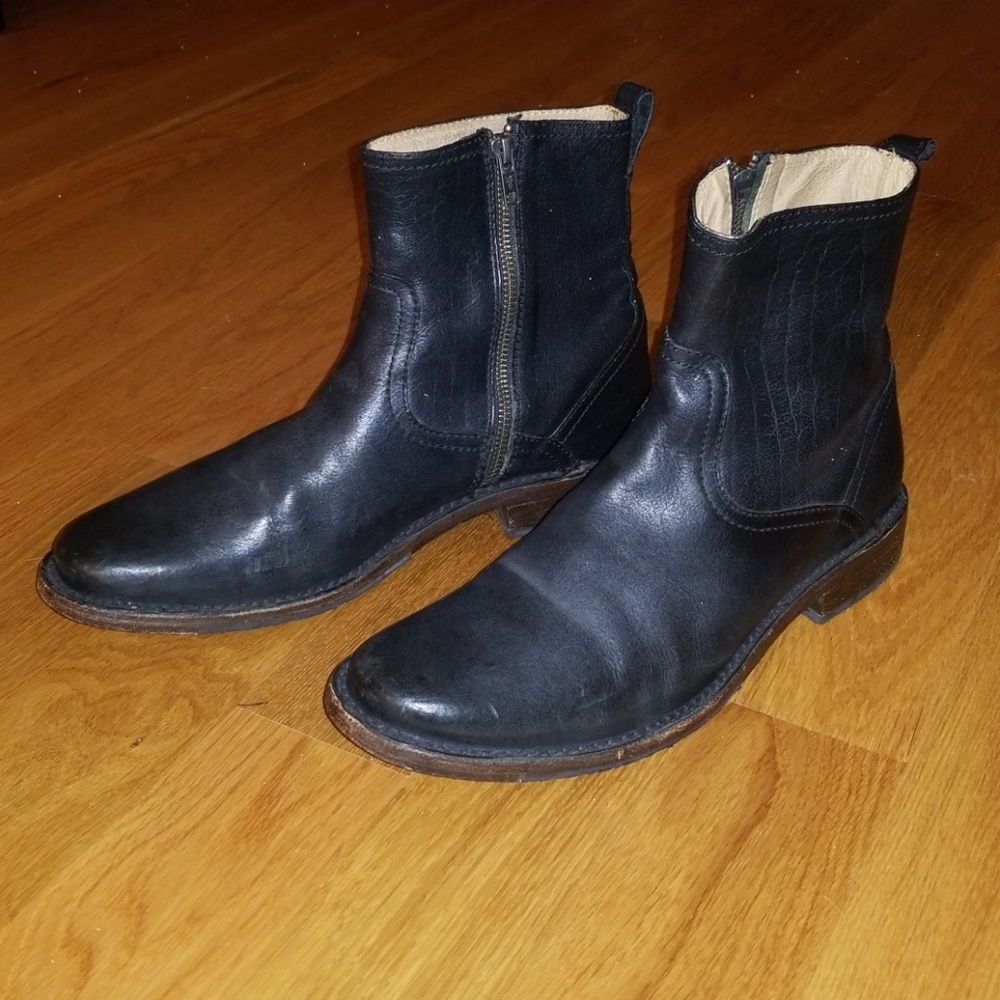 Black Frye ankle boots size 9 / 9.5